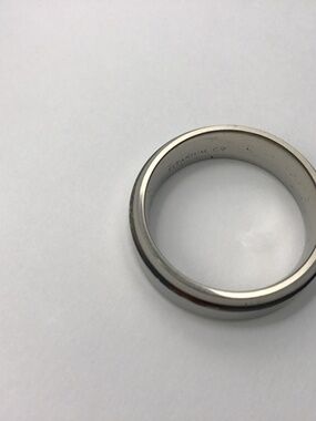 Titanium band mans ring